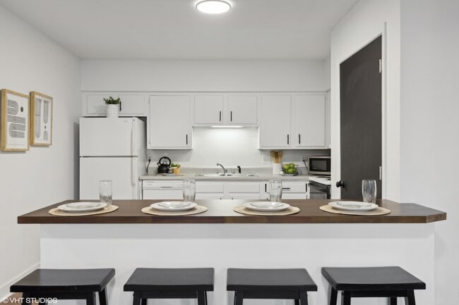 Photo - Twin Oaks Residences