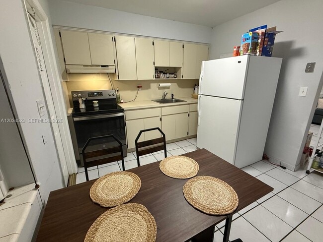 Photo - 2732 NW 16th Terrace Unit 2734
