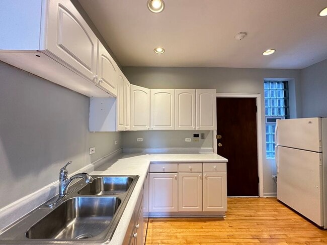 4115 N Paulina St Unit W3