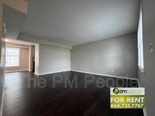 Photo - 102 Wexford Dr