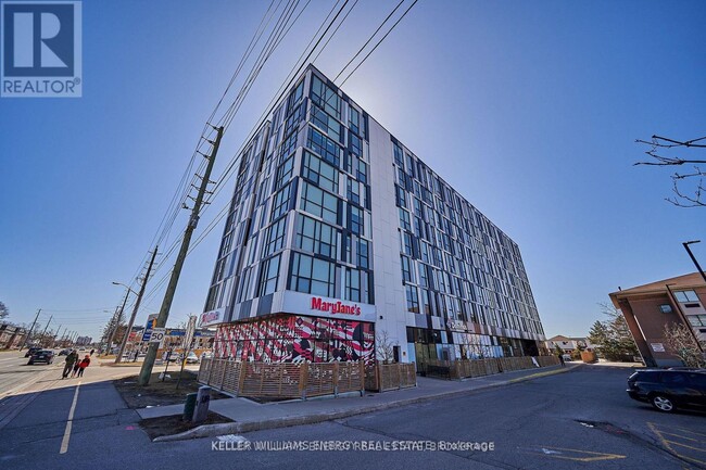 Photo - 1900 Simcoe St N Unité 504