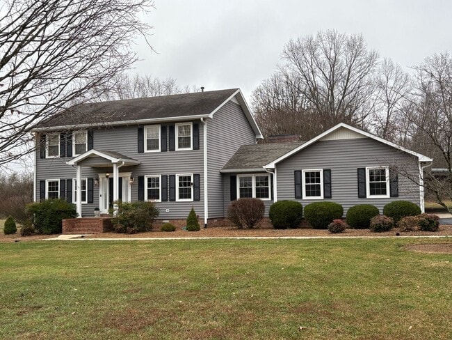 Photo - Charming Home Near Lakewood Golf & Country Club in Tullahoma...