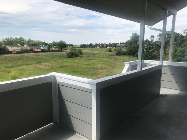Building Photo - Fantastic 2nd floor condo - 2 bedroom, 2 bath, 1 car garage!