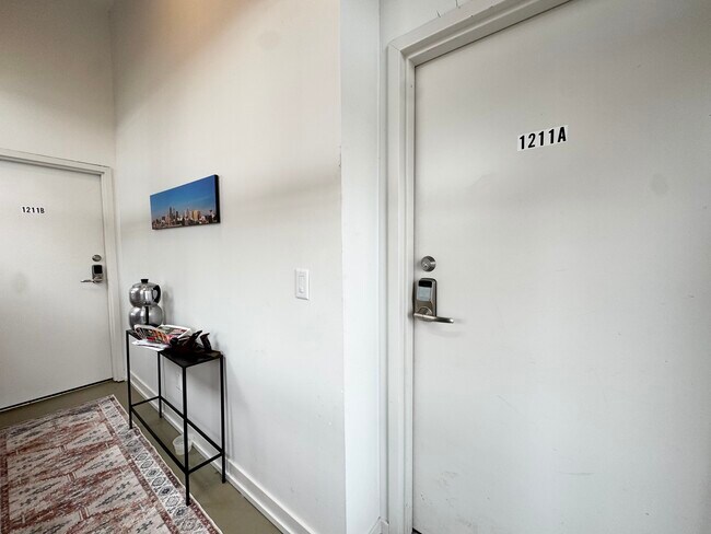 Photo - 1211 W 27th St Unidad A