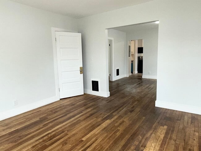Photo - 6 Holmes St Unit 2