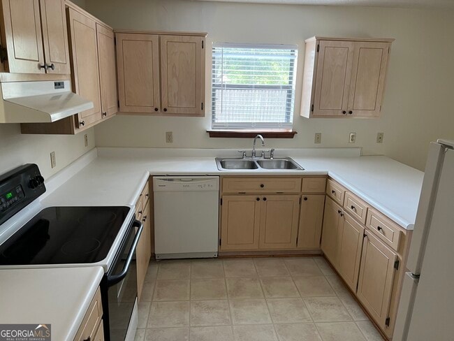 511 Moeckel Ln