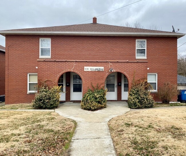 Building Photo - One bedroom apartment in Alton