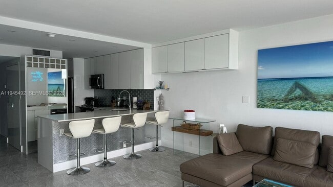 Photo - 1000 West Ave Unit 1419