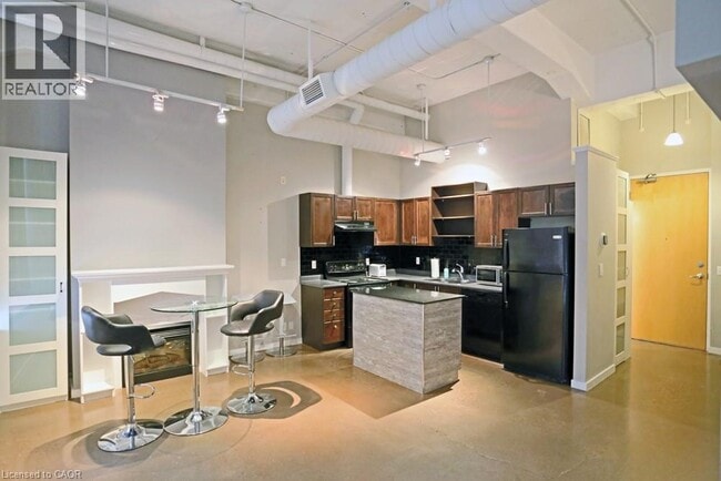 Photo - 404 King St W Unit 113