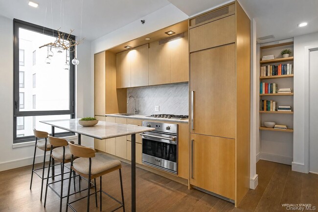 Building Photo - 50 Greenpoint Ave Unit 5A