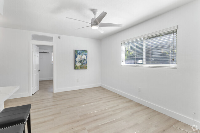 Building Photo - 6330 SW 79th St Unit # 5 Rental