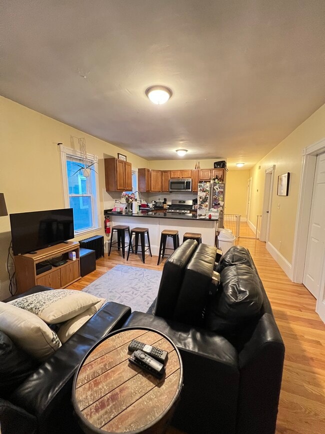 Building Photo - 42-44 Gorham St. Unit 3