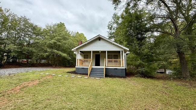 Photo - Newly Renovated 3br/2ba Home in Taylors, SC