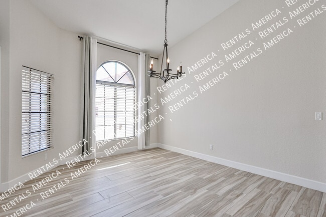 Photo - 3802 N Wintergreen Way