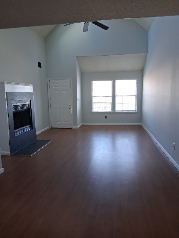 Photo - 5017 Gatehouse Way