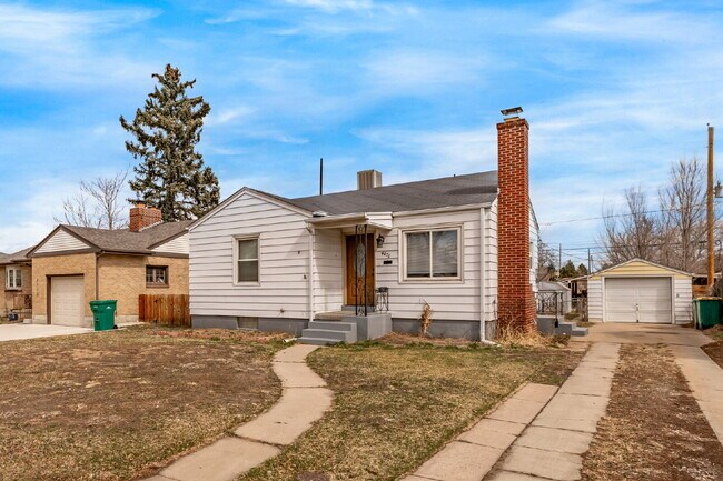Photo - "Charming 3-Bed, 2-Bath Haven in Englewood – 1,499 Sq Ft of Comfort!"