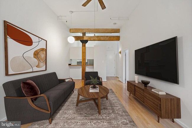Building Photo - 1010 Race St Unit PG Rental