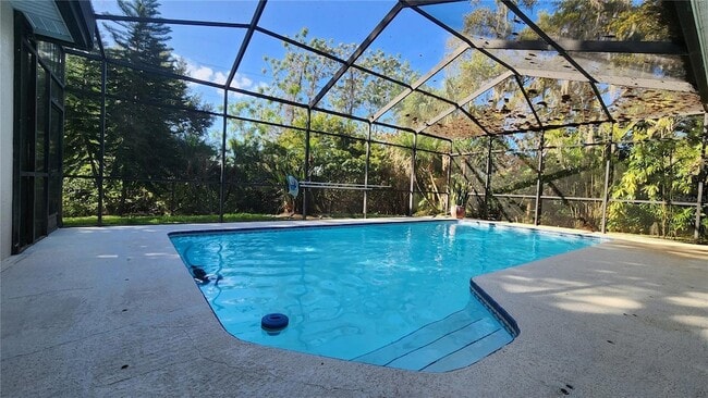 Photo - 3037 Crest Dr