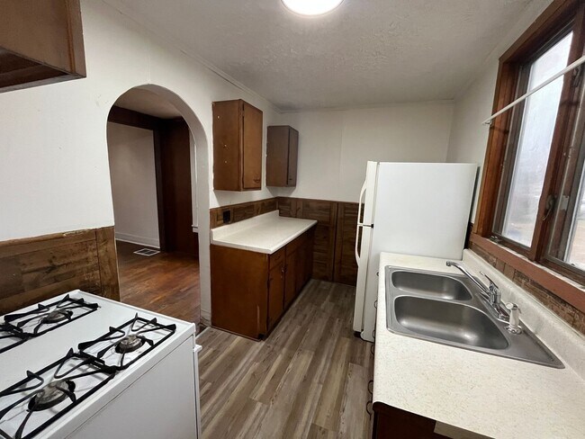 Photo - Two bedroom house in Alton