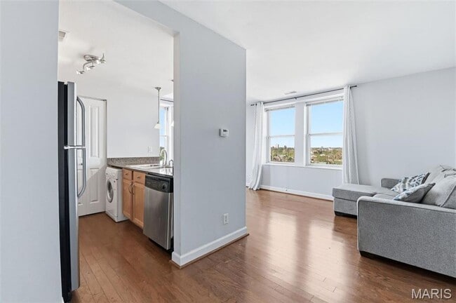 Photo - Partially Furnished West End Condo for Rent!