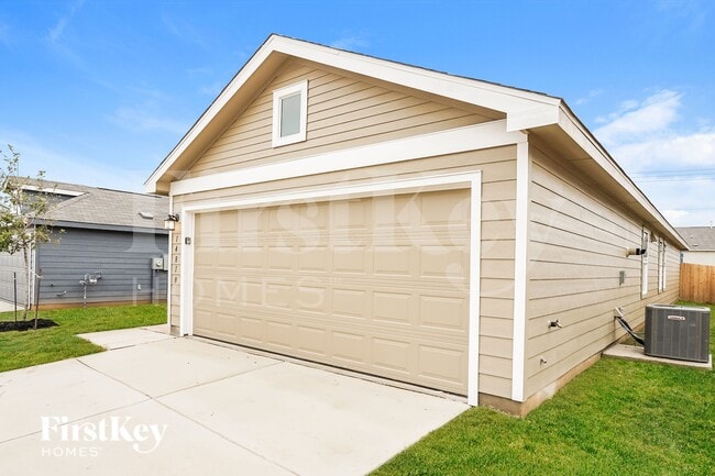 Photo - 14810 Dillard Ml