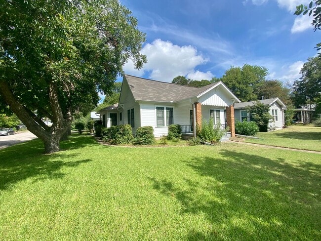 Photo - Prelease for August!  Close to Campus!  2800 Dancy.