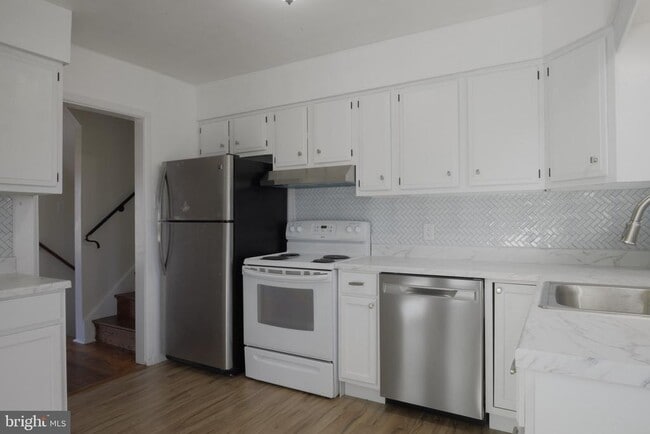 Photo - 1016 S Hilton Rd