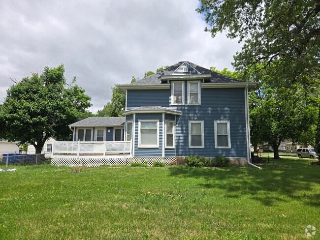 Building Photo - 607 E 7th St N Rental