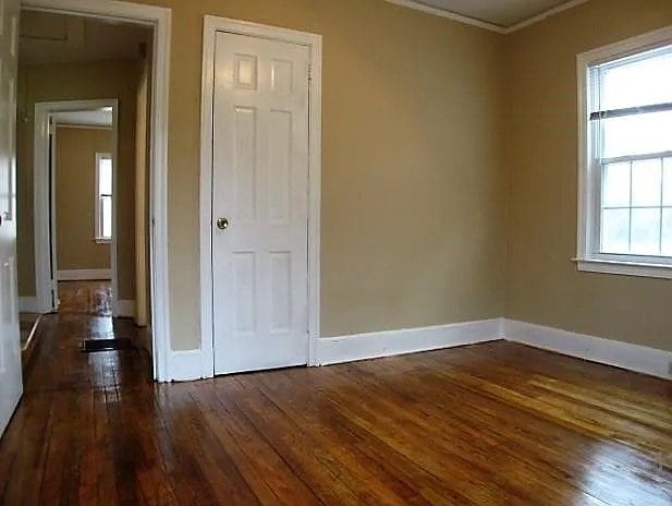 Photo - 958 Estes Dr SW