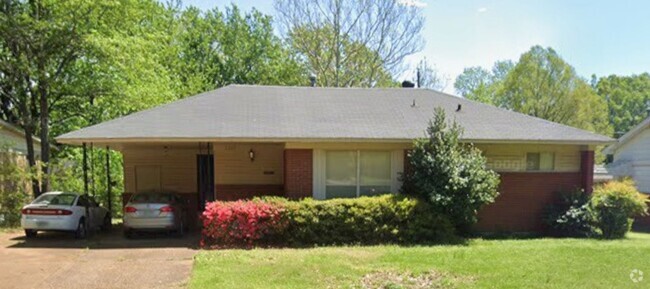 Building Photo - East Memphis classic home, beautiful!