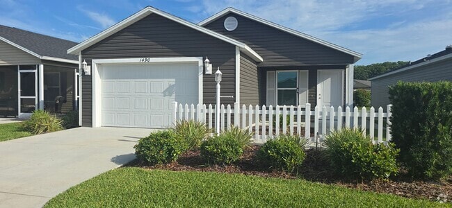 Building Photo - Village of St. John Rental