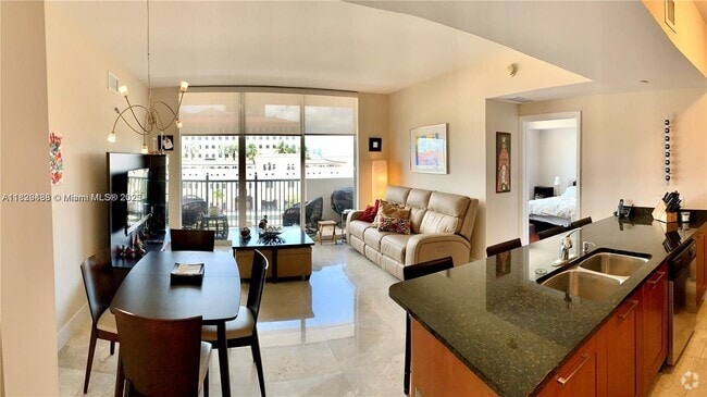 Building Photo - 4100 Salzedo St Unit 717 Rental