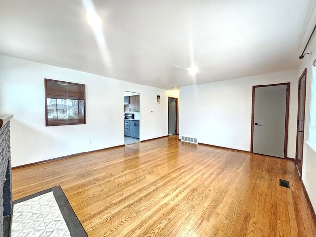 Photo - $2,300 - 3 Bed / 2 Bath Rancher Home in Perry District