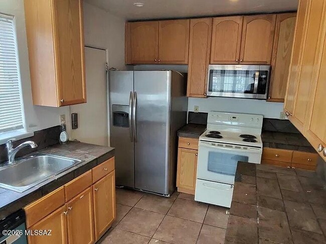 Photo - 1304 E Linden St