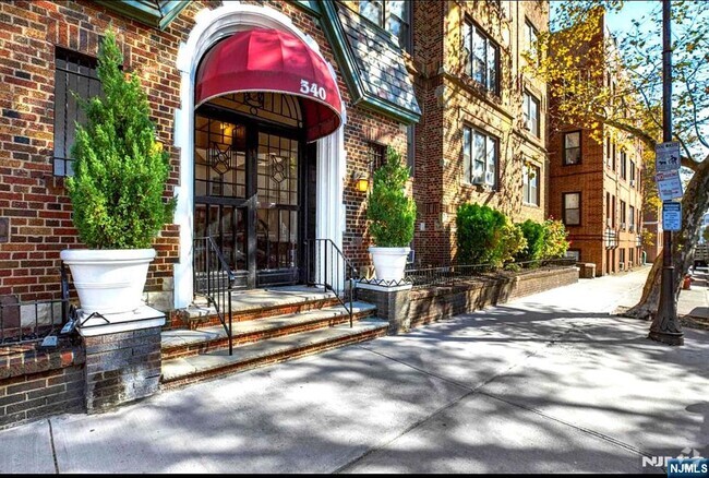Building Photo - 340 Fairmount Ave Unit C3 Rental