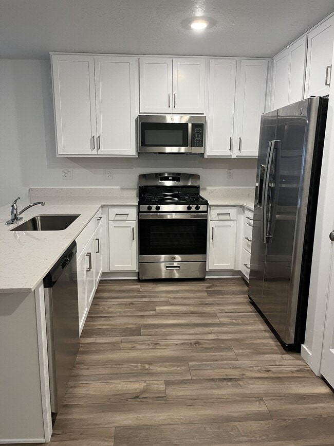 Photo - 304 Avalena Ave