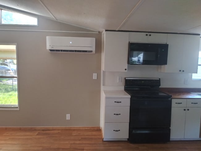 Photo - 8808 W Millpoint Rd