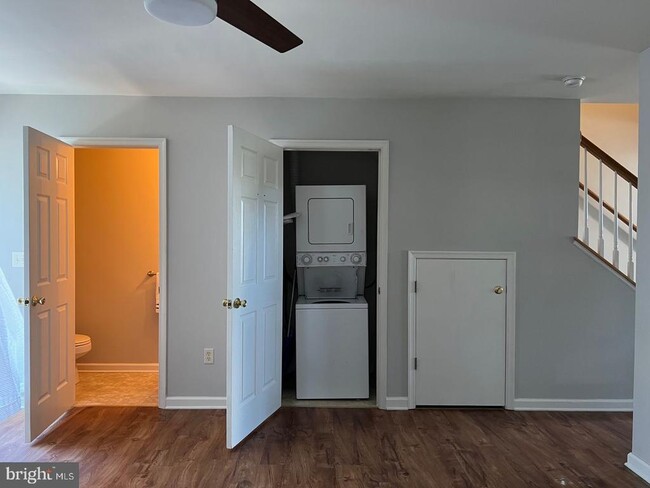 Photo - 406 S Spinnaker Ln