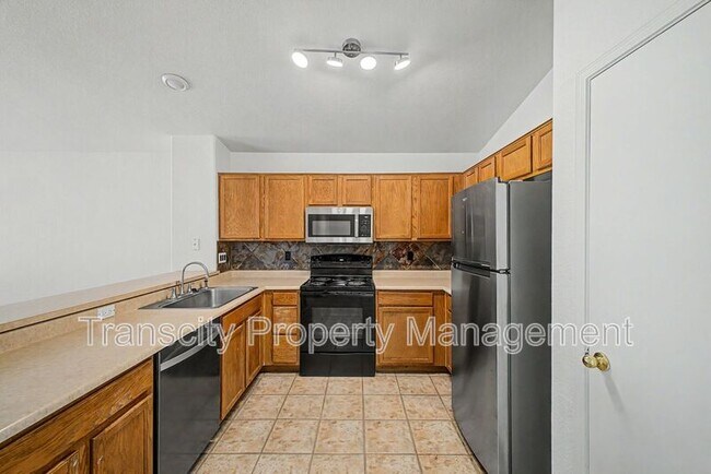 Photo - 932 W 19th Ave