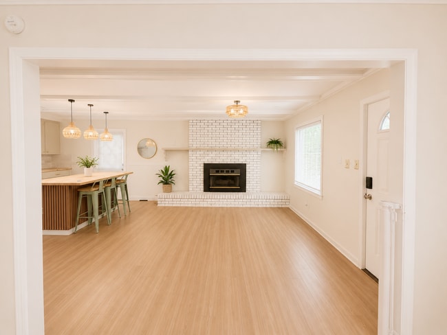 Photo - 1004 Blanton Pl
