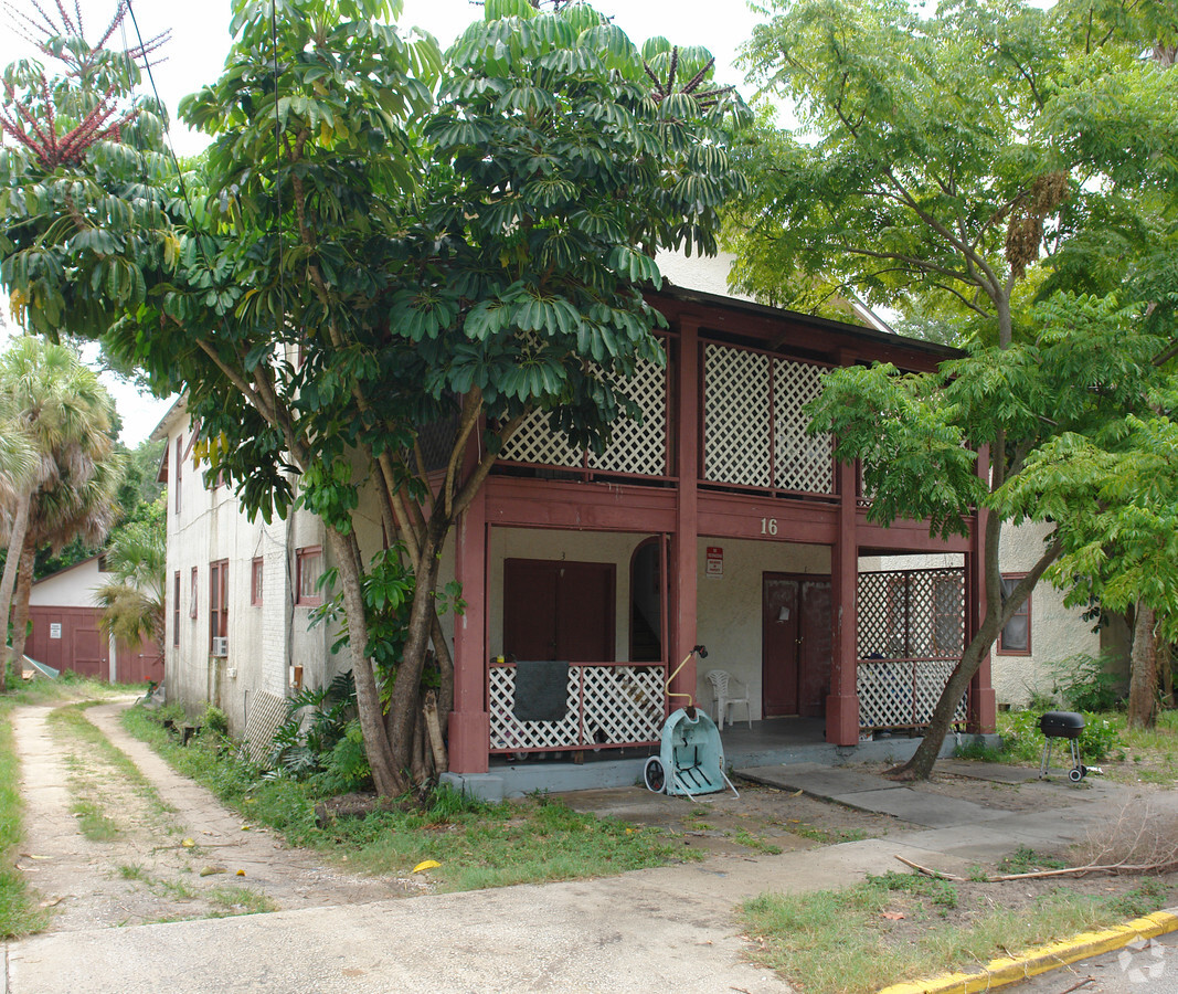 Cocoa Village Apartments - Cocoa Village Apartments