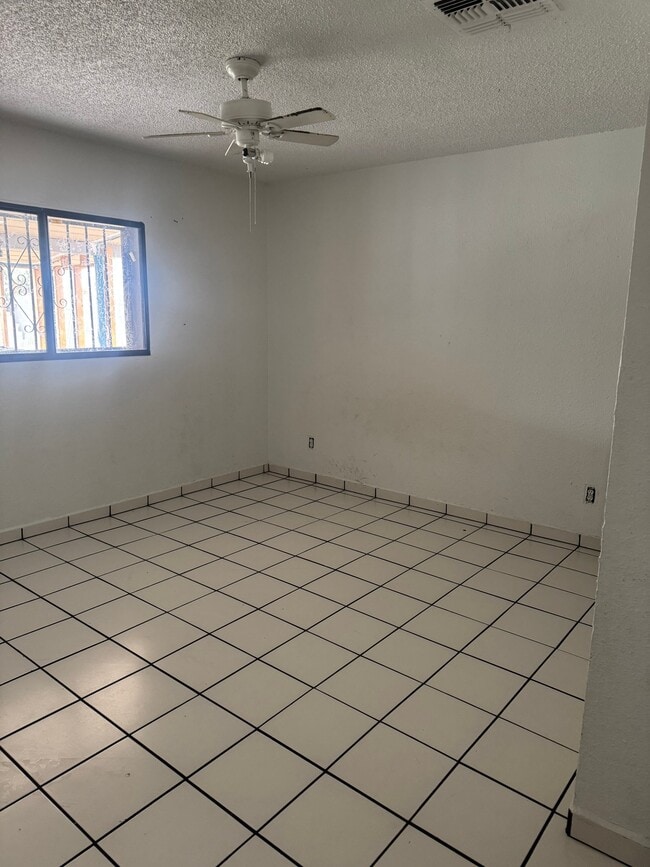 Photo - 7602 W Whitton Ave