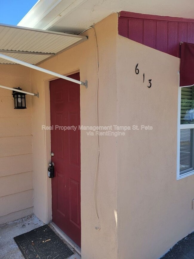 Photo - 613 Lyndhurst St