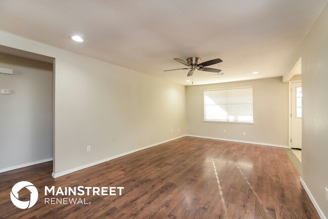 Photo - 1105 S Avery Dr