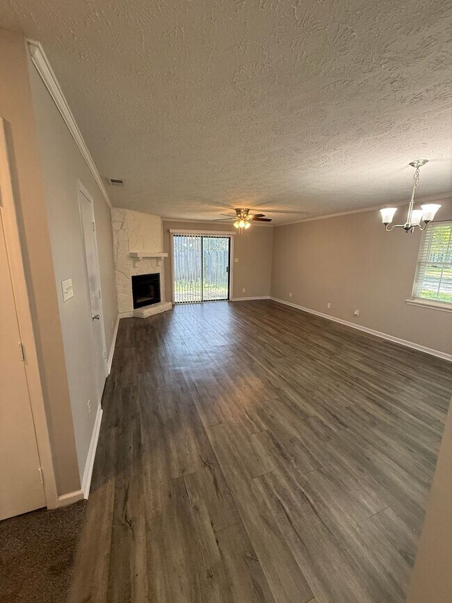 2 Peach Ct