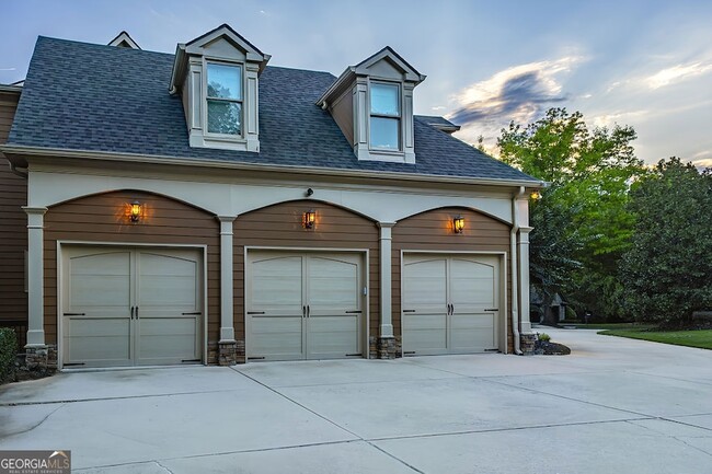 6225 Random Winds Bluff