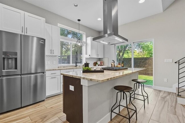 Photo - 5609 Tura Ln