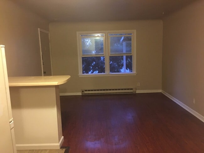 Photo - COZY 1BD/1BA LOWER SOUTH HILL APARTMENT | A/C | ON-SITE LAUNDRY | PET FRIENDLY | $200 OFF MOVE-IN... Unit 1505-D
