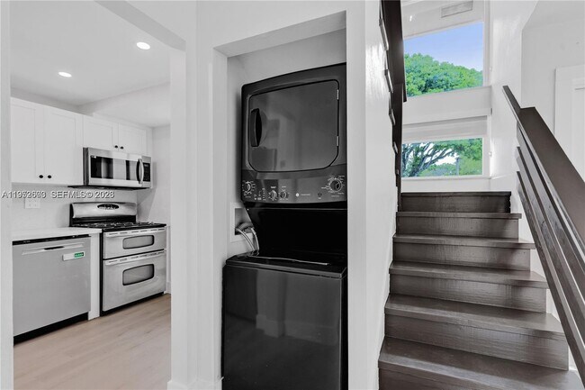 Photo - 6949 SW 110th Ct