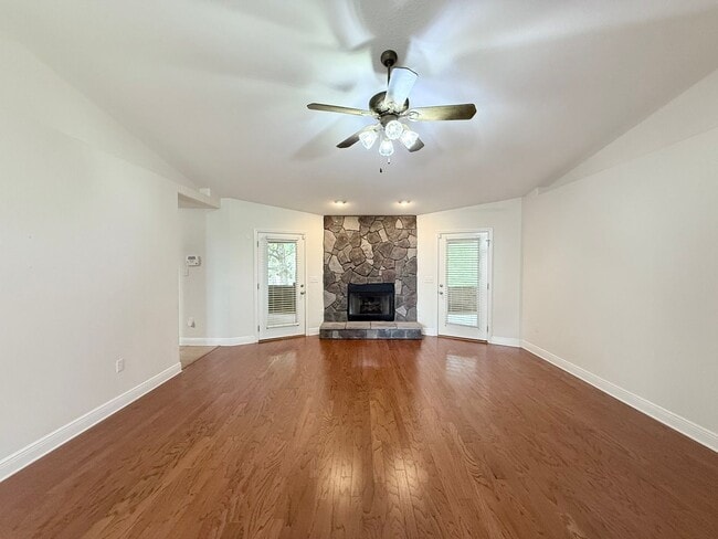 Photo - Custom-Built 3-Bedroom Home